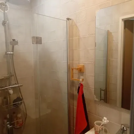 Affordable And Convenient Not Far From Paris Rum i privatbostad Villeneuve-Saint-Georges