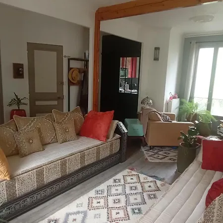 Affordable And Convenient Not Far From Paris Villeneuve-Saint-Georges