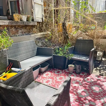 Affordable And Convenient Not Far From Paris Rum i privatbostad