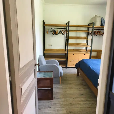 Rum i privatbostad Affordable And Convenient Not Far From Paris *